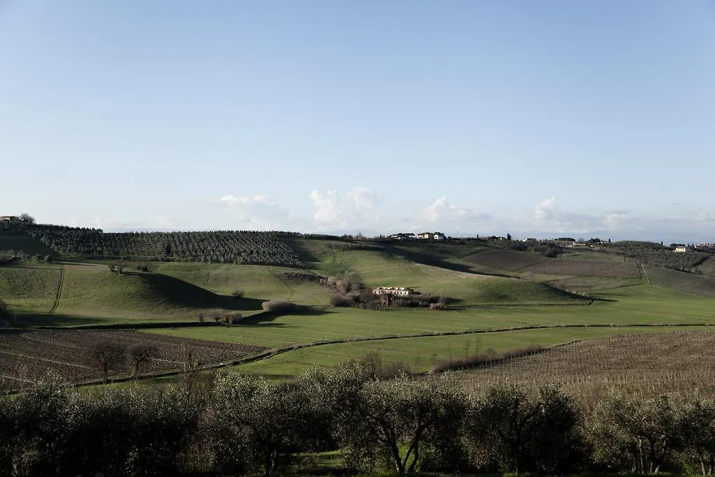 切雷托圭迪Tenuta Di Colle Alberti Agriturismo别墅 意大利